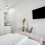 Hotel apartamentowy Limehome Am Bruehl 3*
