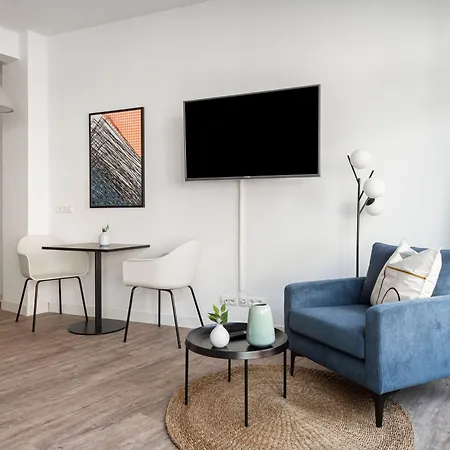 Aparthotel Limehome Am Bruehl