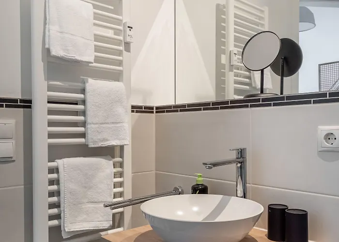 Limehome Am Bruehl Hotel apartamentowy 3*